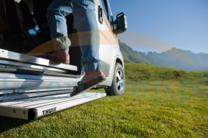 Wysuwany stopień manualny Thule Single Step V10 550 Aluminium
